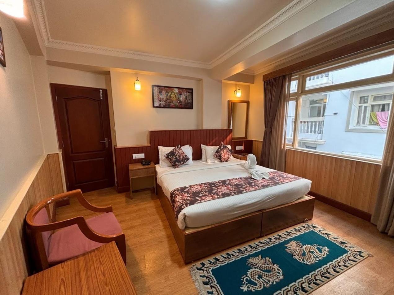 Serenity Taksa Palace Ξενοδοχείο Νταρτζίλινγκ Εξωτερικό φωτογραφία