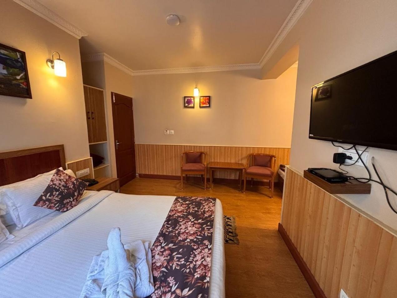 Serenity Taksa Palace Ξενοδοχείο Νταρτζίλινγκ Εξωτερικό φωτογραφία